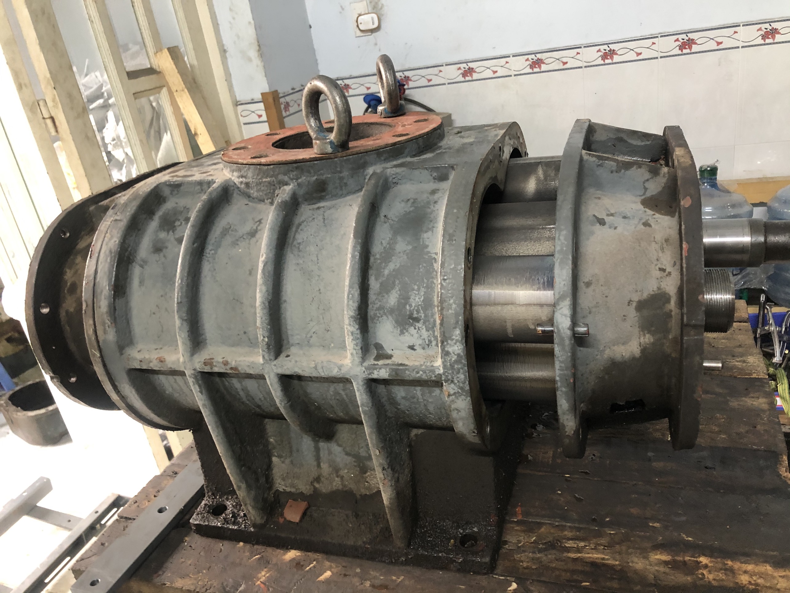 SỬA MÁY THỔI KHÍ ITO