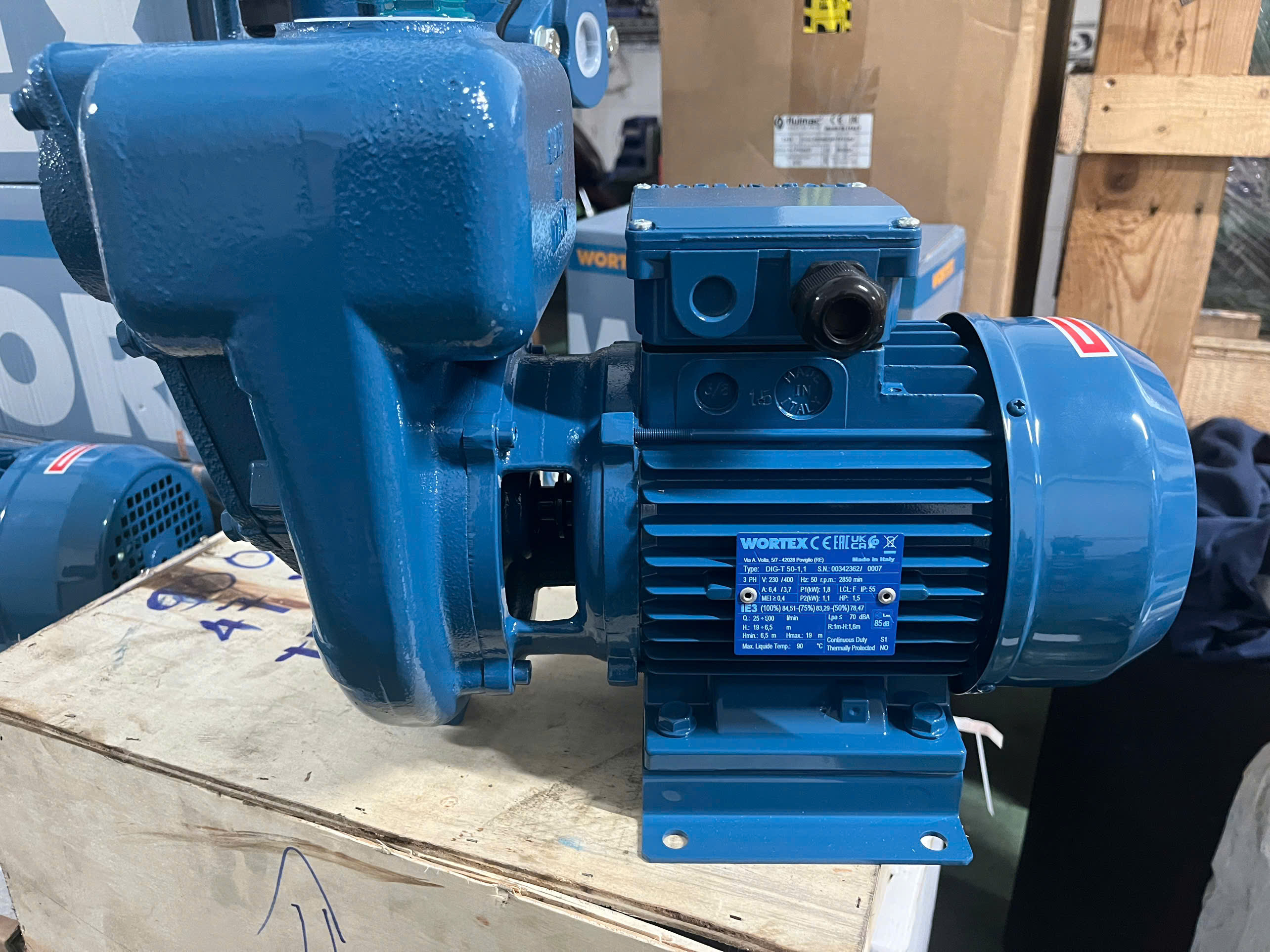 BƠM LY TÂM TỰ HÚT COSPET DIG-T 80-4